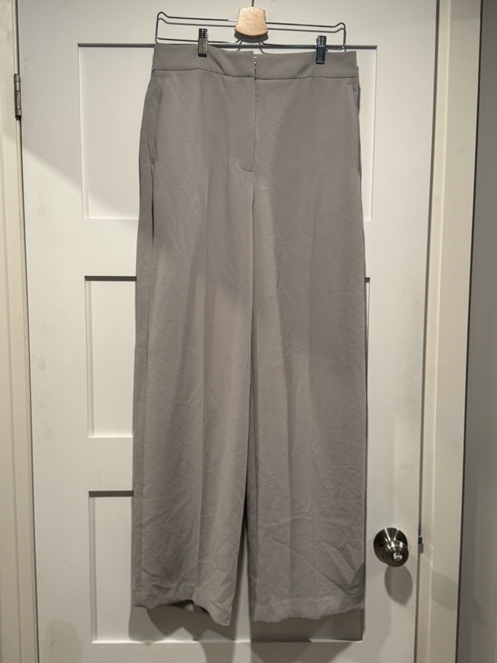 Aritzia The Limitless Pant - Crepette (size 12, colour Ashen)